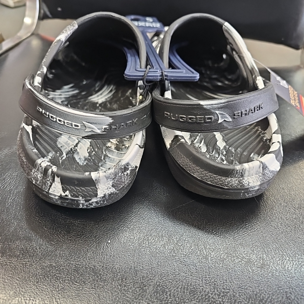 Rugged Shark Monochrome Slip-On Clogs - Picture 5 of 11
